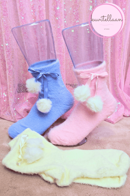 Fluffy socks with pompoms ~ three colours!