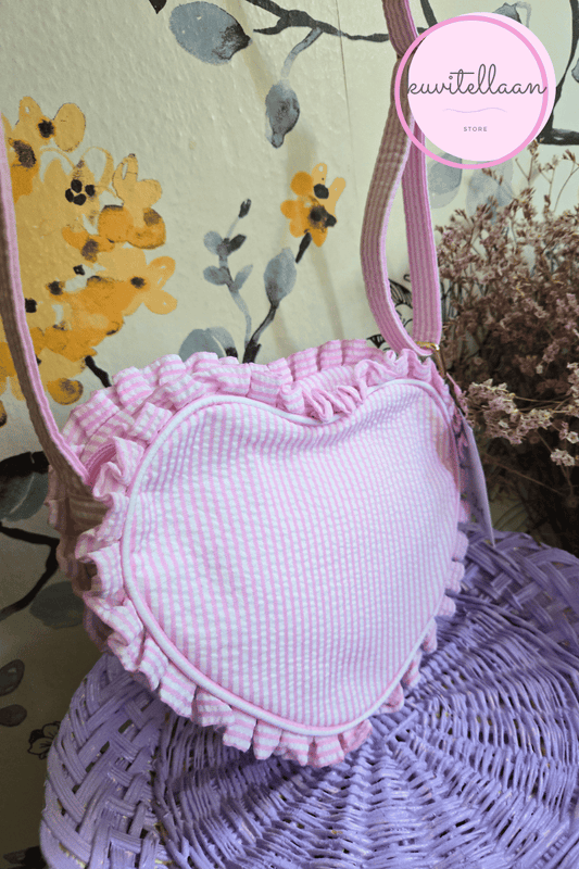 Small heart crossbody bag